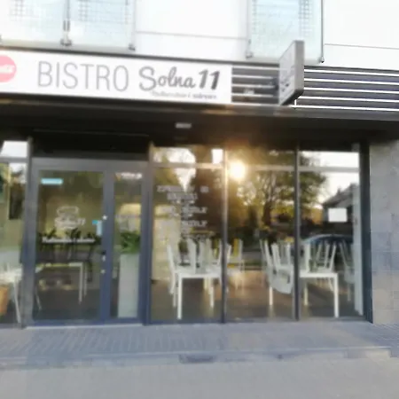 Daire Karmazynowy Nad Morzem *